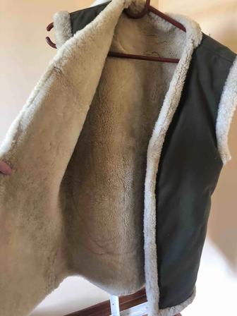 продам безрукавку