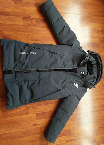 Продам зимние куртки на мальчика 11-13лет