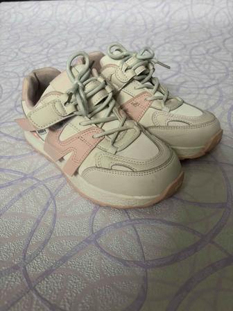 Кроссовки на девочку 36 размер