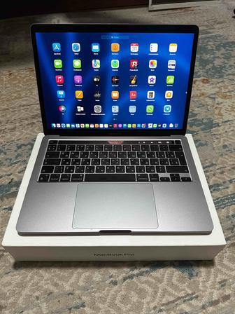 MacBook Pro M2 2022
