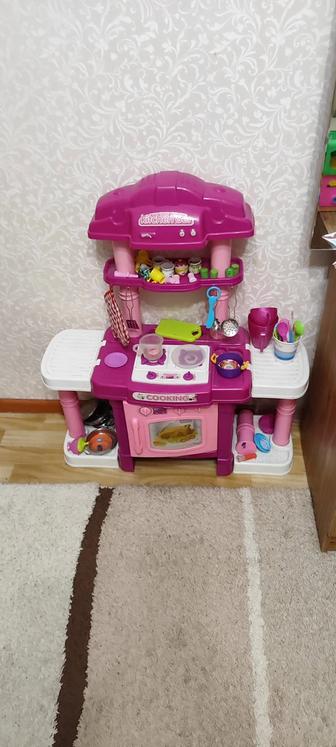 Продам детскую кухню.