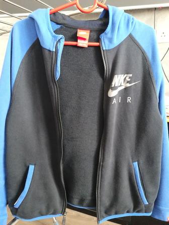 Спортивная кофта Nike