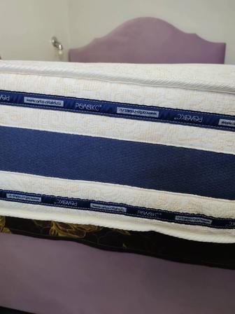 Матрас в очень хорошем состоянии 180-200