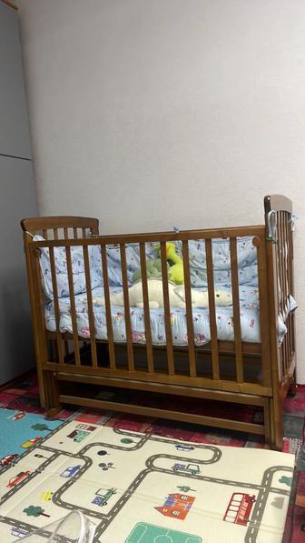 Детская кровать (манеж)