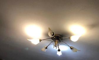 Продам Люстру