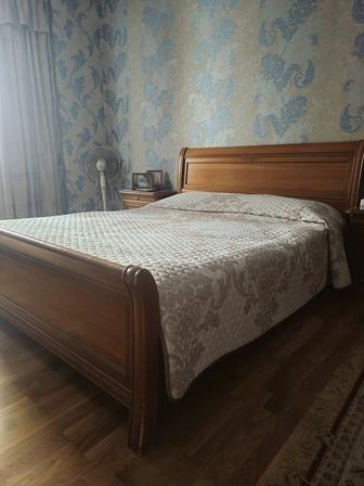 Продам спальный гарнитур
