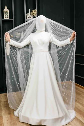 Продаю свадебное платье в классическом стиле.