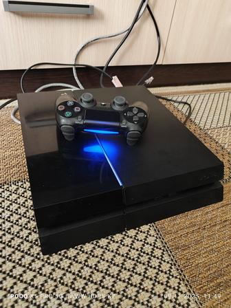 Sony PS4 и 750 игр