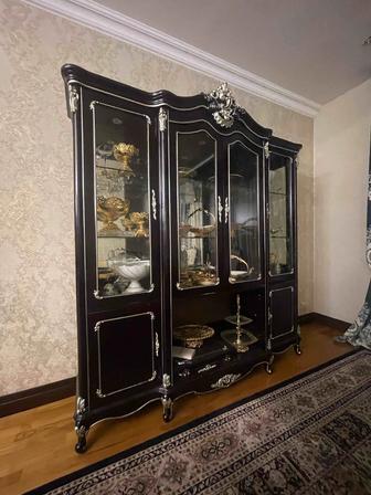 Шкаф - витринный