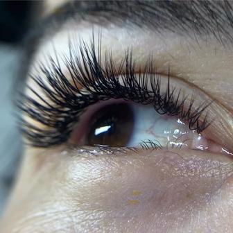 Мастер с 8 летним стажем по наращиванию ресниц.