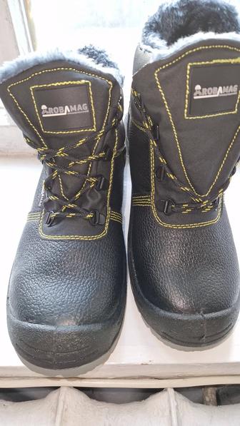 Продам спецобувь мужские