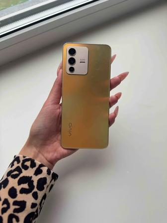 Смартфон Vivo v23