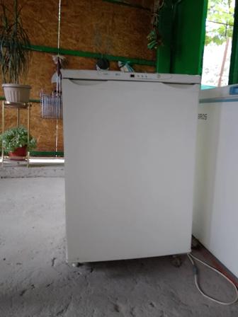 Продам Мини Холодильник.
