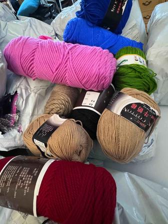 Продам зимнюю пряжу оптом за один моток