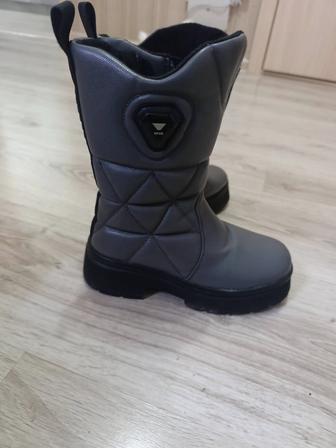Продам зимний сапоги