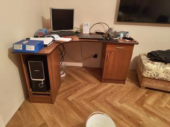Продам стол