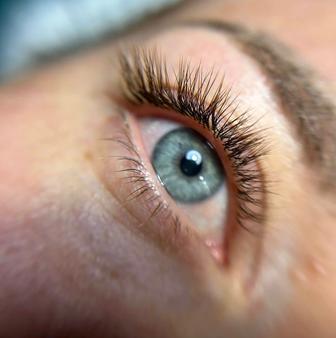 Ламинирование ресниц бровей 7.990 и наращивание ресниц 6.990