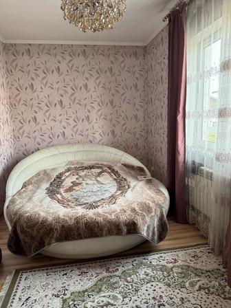 Кровать