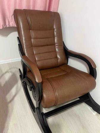 Кресло качалка кожа