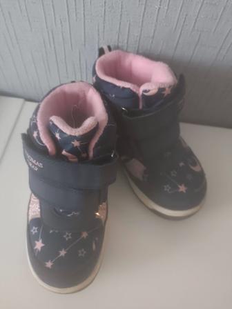 Зимние ботинки для девочки