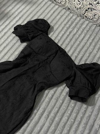 Платья вечерние