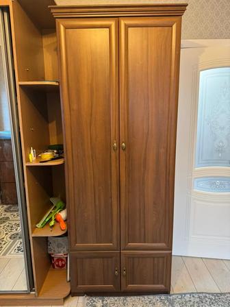 Шкаф для прихожей либо в детскую