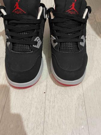 Продаю кроссовки Джордан 4 (новые 1 раз надевали)