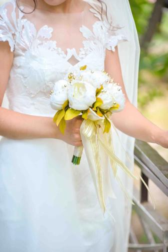 Продам свадебный платья