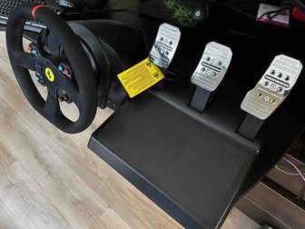 Игровой контроллер Thrustmaster T300 Ferrari