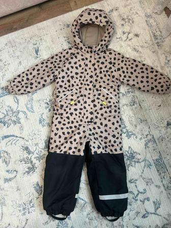Продам зимний комбинезон 116 размер