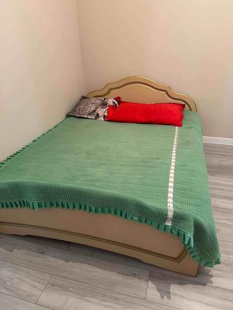 Спальный кровать