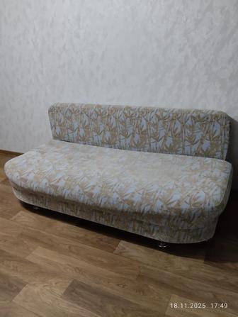 Срочно продам диван