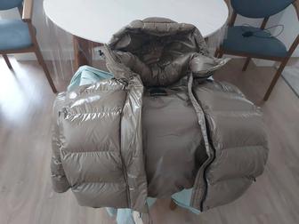 Продаю зимний пуховик фирмы Napapijri