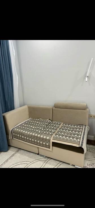 Диван красивый
