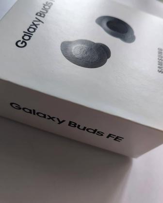 Наушники Airpods