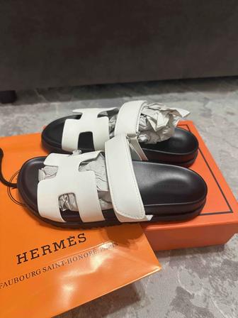 Шлепанцы под Hermes