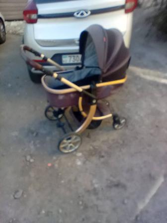 Срочно продам детскую коляску всесезонку