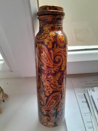 Медная с принтом бутылка