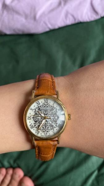 Продам золотые часы