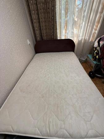 Продам кровать полуторку 205х145