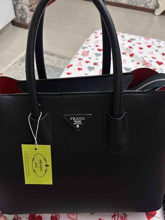 Сумка Prada