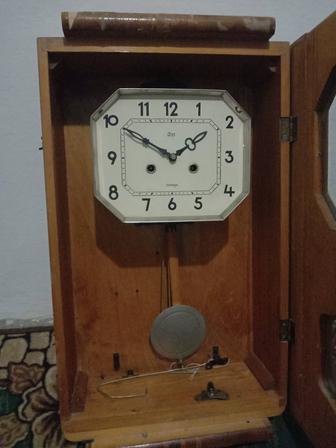 продам часы настенные