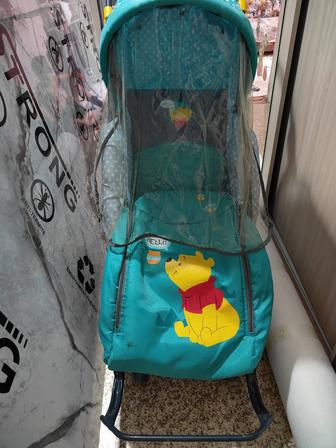 Продам детские сани в хорошем состоянии.