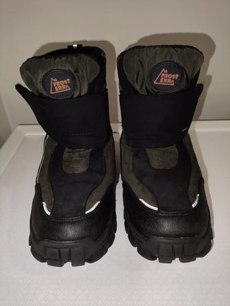 Продам зимние ботинки для мальчика