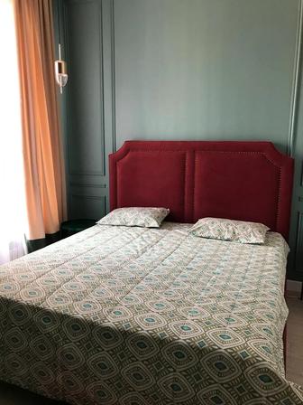 Кровать с матрасом