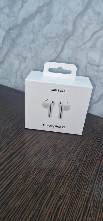 Продам наушники Galaxy Buds 3