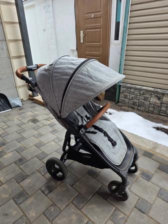 Продам коляску valcobaby snap 4 trend