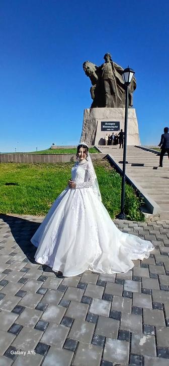 Свадебные платья