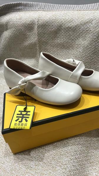 Туфли для девочки