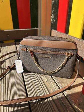 Сумка Michael Kors , новая с биркой , выкупленна с официального сайта США